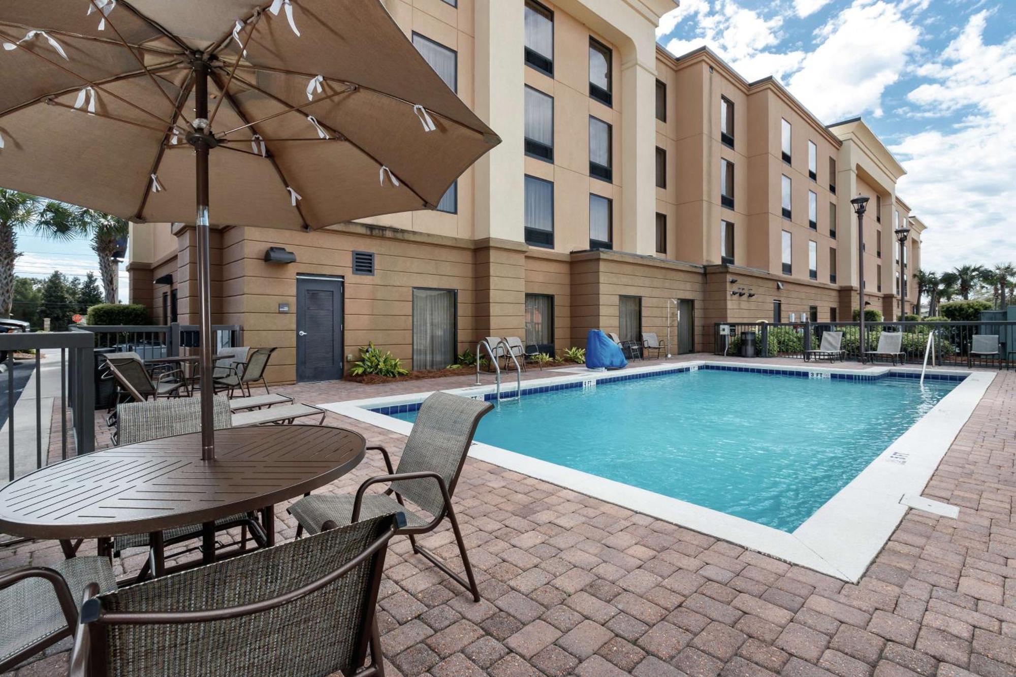 Hampton Inn & Suites Navarre Exterior foto